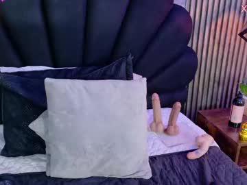 Watch vicky_lopezz_ performing live on BoomCams free cam network