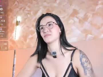 Watch victoria_monroue performing live on BoomCams free cam network
