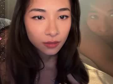 Watch vietwhhore performing live on BoomCams free cam network