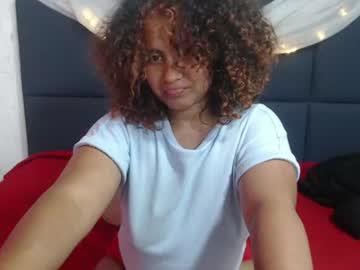 Watch violeta_andrae performing live on BoomCams free cam network