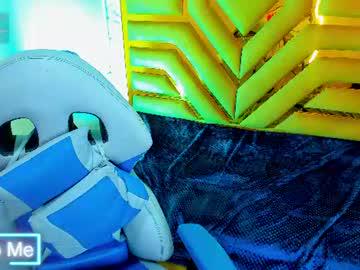 Watch violett_cinnamon performing live on BoomCams free cam network