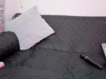 Watch violettaarojass performing live on BoomCams free cam network