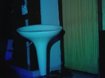 Watch vivi_jones performing live on BoomCams free cam network
