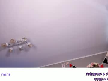 Watch vivian_qwerty performing live on BoomCams free cam network