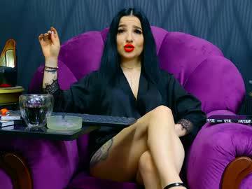 Watch vivianreeve performing live on BoomCams free cam network