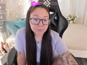 Watch vivien_montclair performing live on BoomCams free cam network