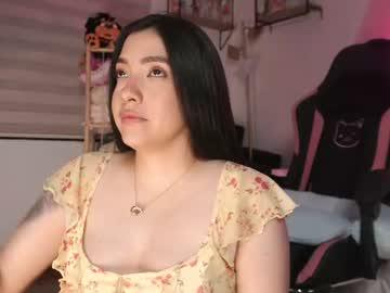 Watch weekend_girlfriend performing live on BoomCams free cam network