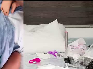 Watch wettempt performing live on BoomCams free cam network
