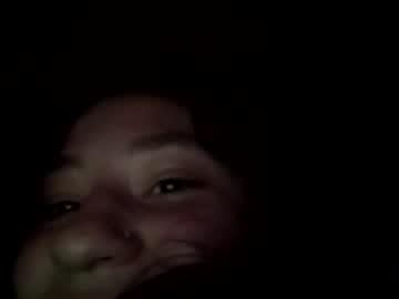 Watch wetwhitebrown performing live on BoomCams free cam network