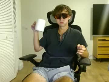 Watch whiteboy770 performing live on BoomCams free cam network