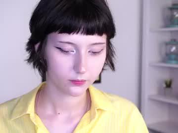 Watch winniecohn performing live on BoomCams free cam network