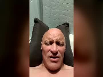 Watch woodro1000 performing live on BoomCams free cam network