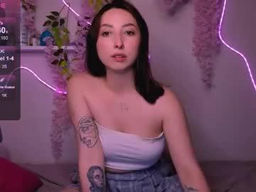 Watch wow_sue performing live on BoomCams free cam network