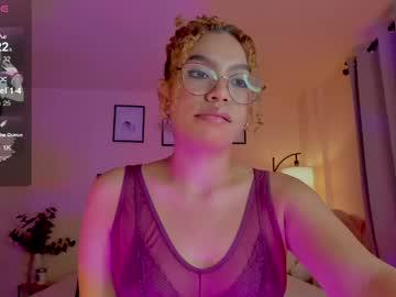 Watch ximena_sotto1 performing live on BoomCams free cam network