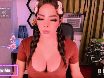 Watch xjackiehugesuckerx performing live on BoomCams free cam network