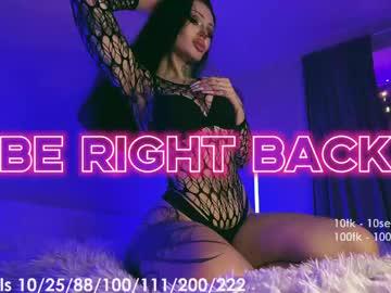 Watch xxtina_ performing live on BoomCams free cam network