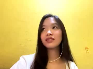 Watch yibassette performing live on BoomCams free cam network