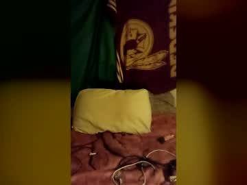 Watch yoooooboysolo performing live on BoomCams free cam network