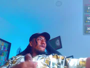 Watch yosoy_enzo2020 performing live on BoomCams free cam network