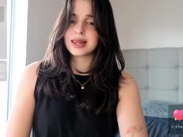 Watch yourfreakygirl performing live on BoomCams free cam network