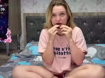 Watch yourjessy performing live on BoomCams free cam network