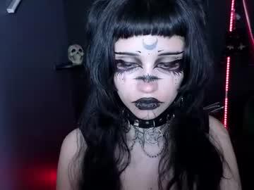 Watch yueeclipssa performing live on BoomCams free cam network