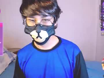 Watch yuniorb performing live on BoomCams free cam network
