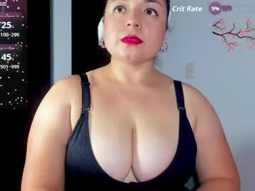 Watch zafiira_1 performing live on BoomCams free cam network
