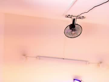 Watch zafira_star performing live on BoomCams free cam network