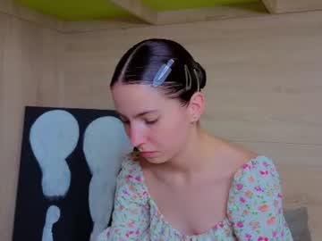Watch zara_mey_ performing live on BoomCams free cam network