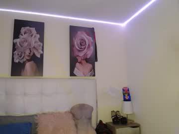 Watch zarahbennet performing live on BoomCams free cam network