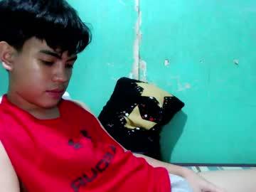 Watch zei_land performing live on BoomCams free cam network