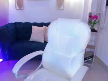 Watch zharaa_fox performing live on BoomCams free cam network