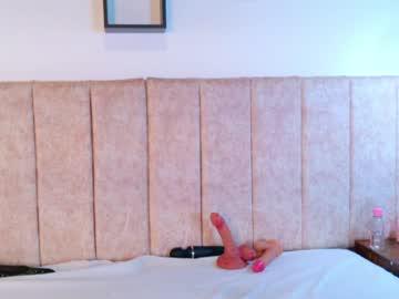 Watch zoehot11 performing live on BoomCams free cam network
