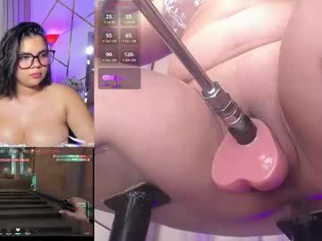 Watch zoerhys performing live on BoomCams free cam network