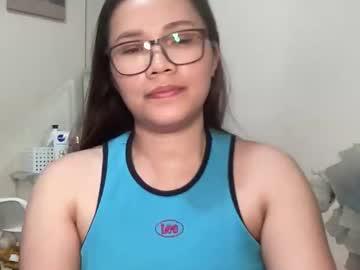 Watch zoey_foryou performing live on BoomCams free cam network