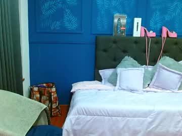 Watch zohet_kriss performing live on BoomCams free cam network