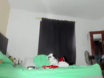 Watch zuan_zuan777 performing live on BoomCams free cam network